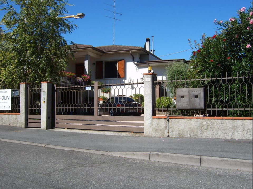 Das Haus  Residenza Ai 4 Olivi B&B