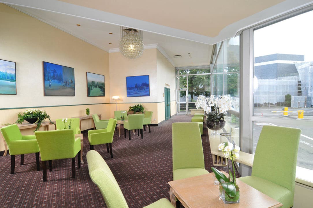 Lobby mit Ruhebereich Leoso Hotel Leverkusen