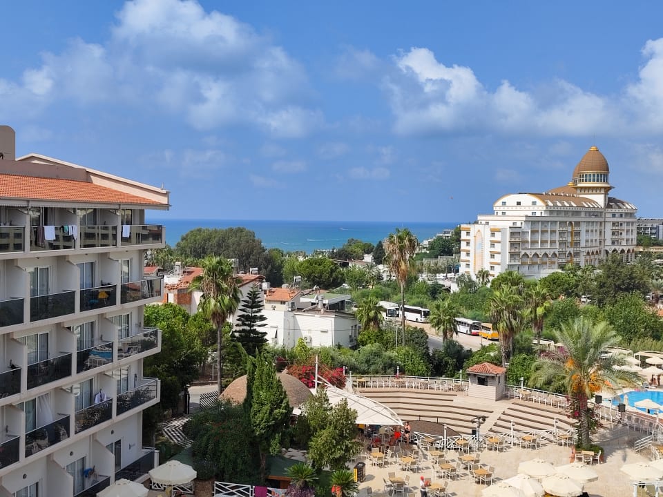 Ausblick Seaden Corolla Hotel