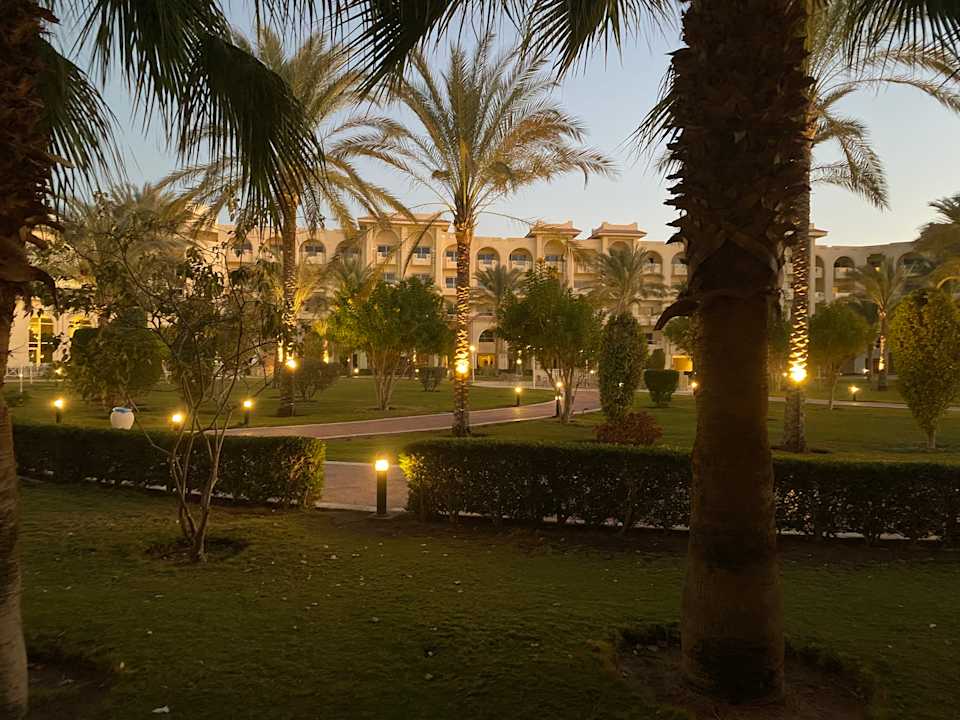 Gartenanlage Serenity Alma Heights