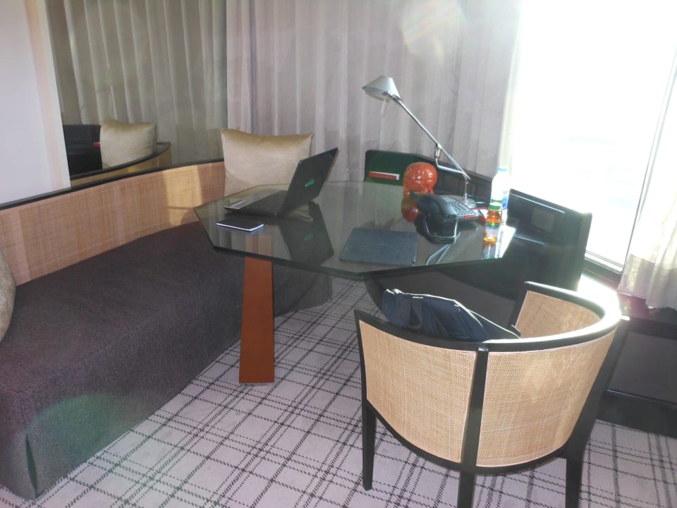 Zimmer 1216 - Arbeitsbereich Grand Hyatt Erawan Bangkok