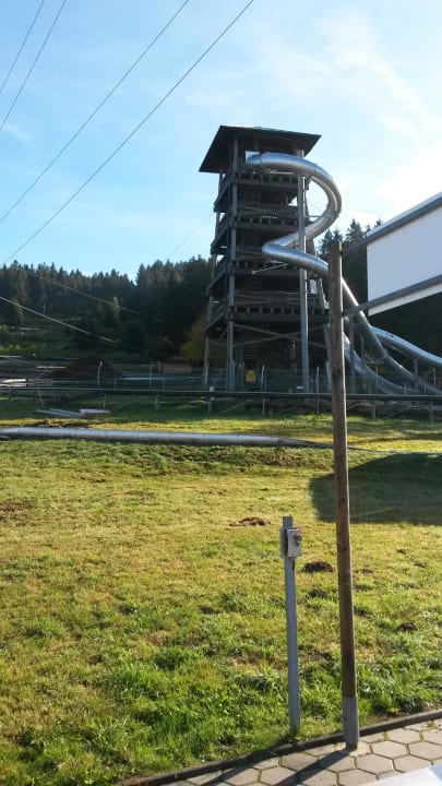 Gegenüber  Hotel Reinerhof