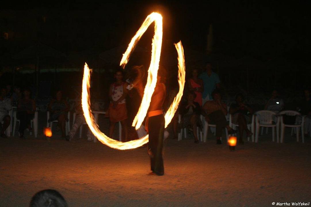 Abendanimation: Feuerspucker am Strand Hotel Bravo Djerba