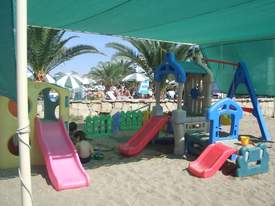 überdachter Spielplatz am Strand Megasaray Club Belek