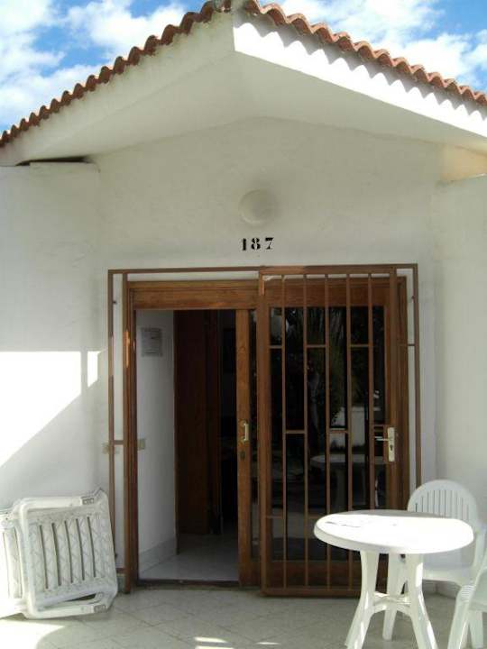 Bungalow von Aussen HL Miraflor Suites Hotel