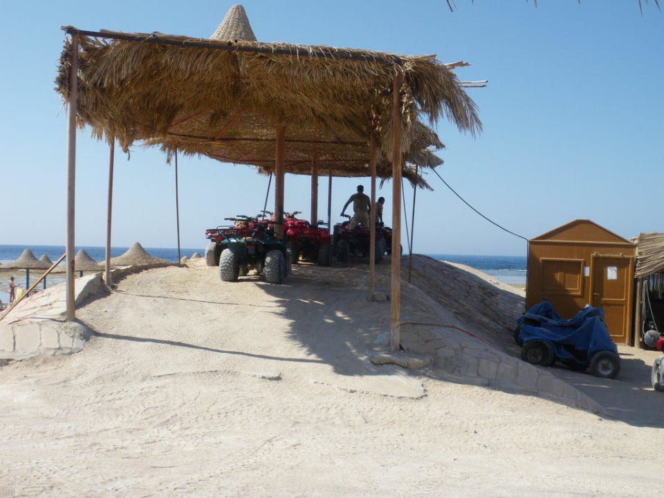 Quad`s Pensée Royal Garden Beach Resort