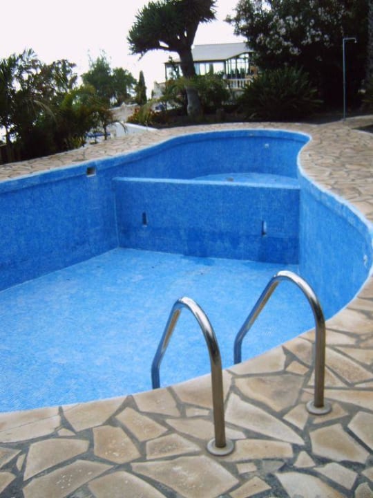 der leere Pool Finca Colon