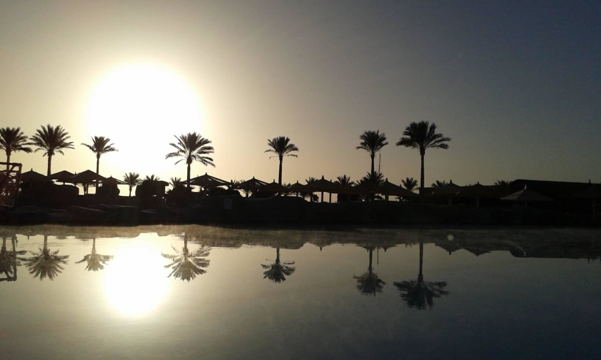 Sun at swimming pool SUNRISE Royal Makadi Resort