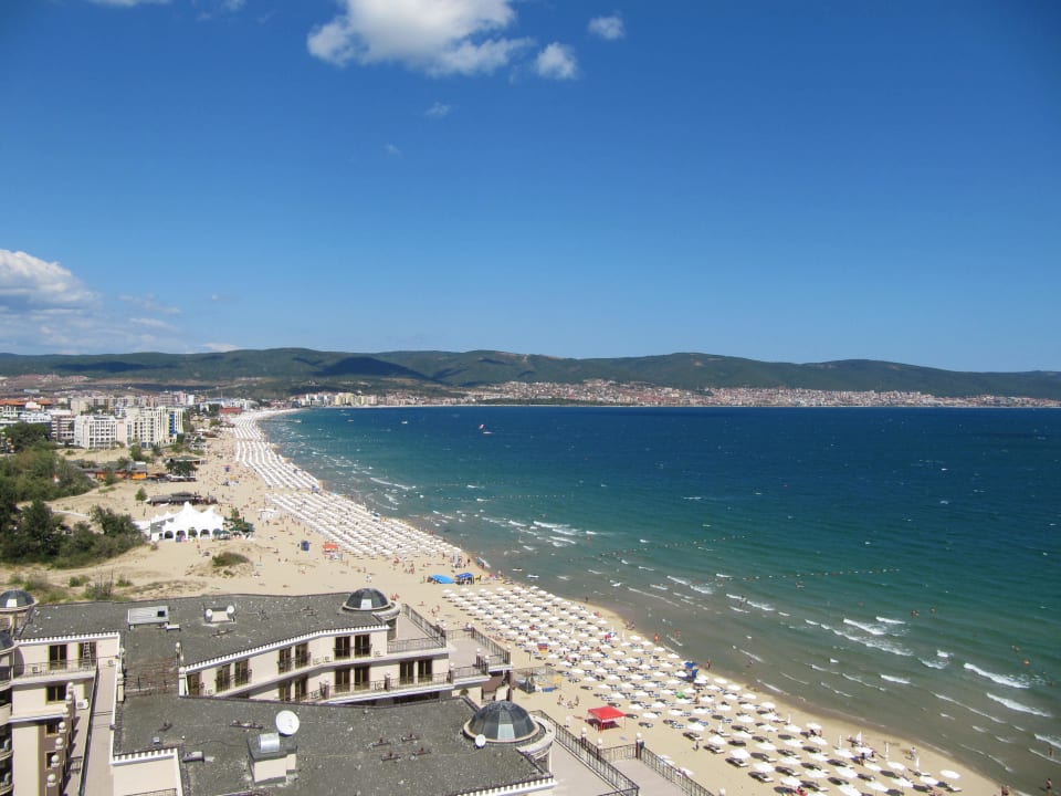 Blick zum Zentrum nach Norden Burgas Beach Hotel