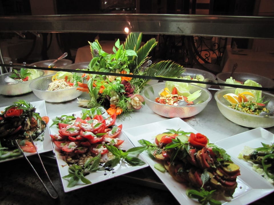 Salatbar Imperial Shams Abu Soma