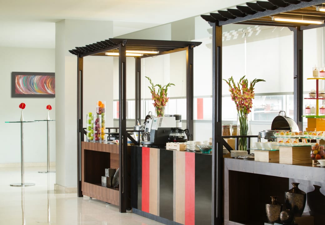 Sonstiges Hotel Santika Premiere Dyandra