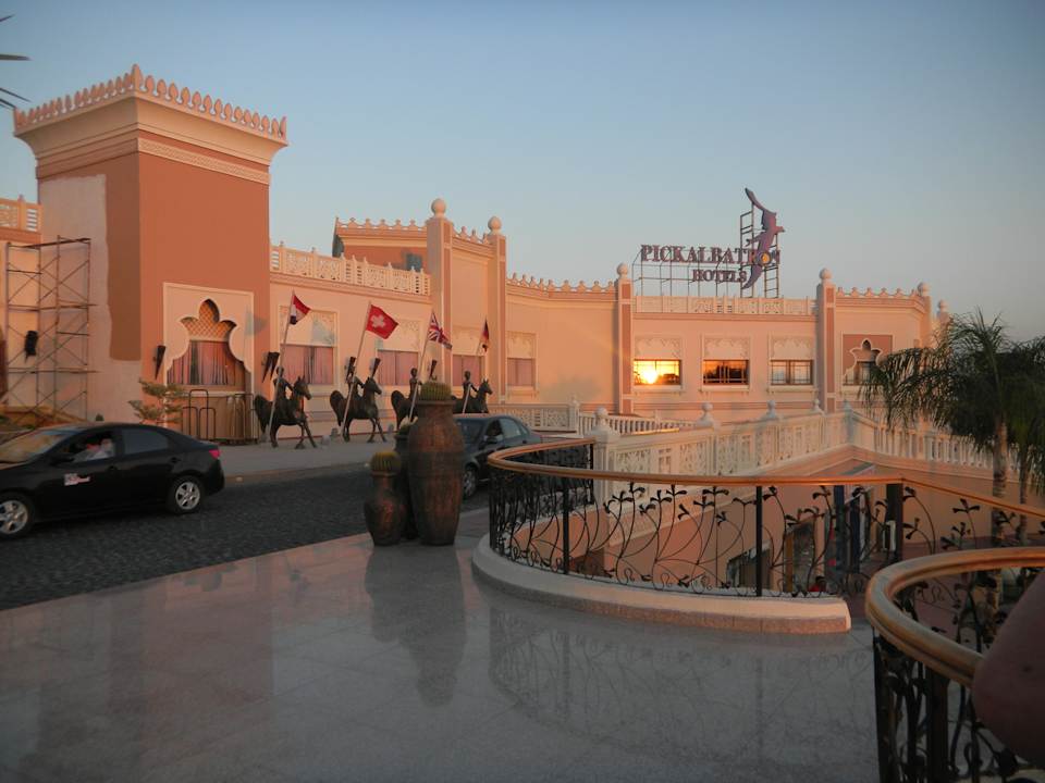 Hoteleingang Pickalbatros Palace Resort