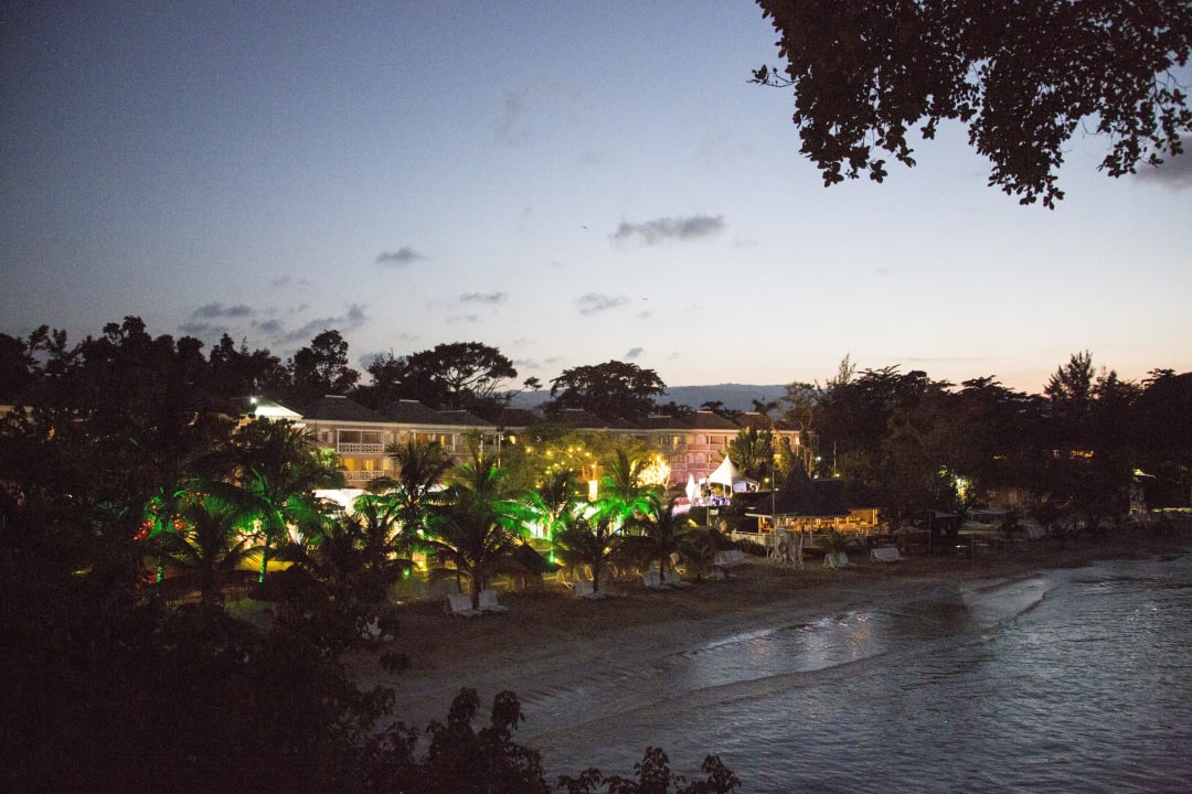 Der Hotelbreich am Strand Hotel Resort Couples Sans Souci