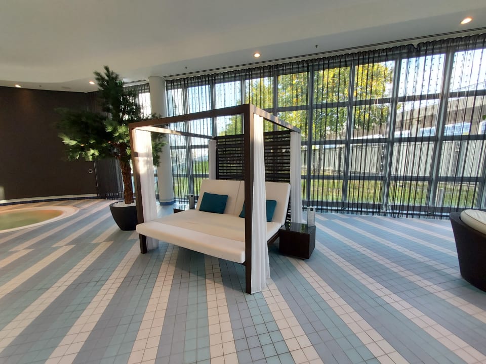 Pool Hilton Munich Airport