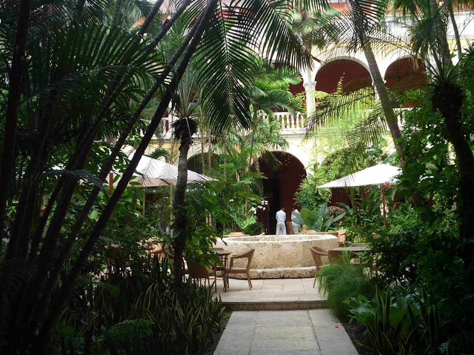 Innenhof Hotel Sofitel Santa Clara