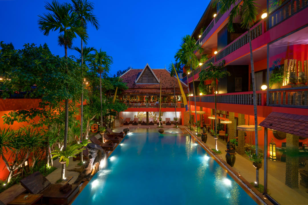 Pool Golden Temple Hotel