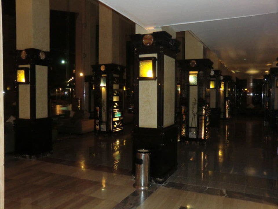 Wunderschöne Lobby Beach Albatros Resort