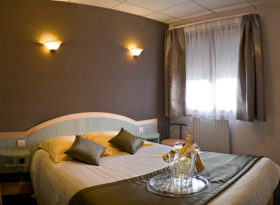 Chambre Double Hôtel Au Tambour