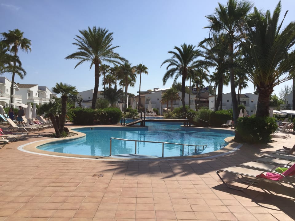 Pool Garden Saladina