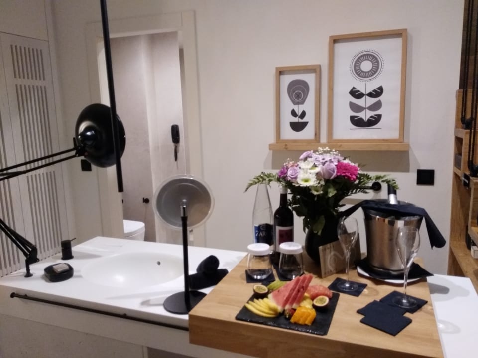 Zimmer Domes Noruz Chania, Autograph Collection