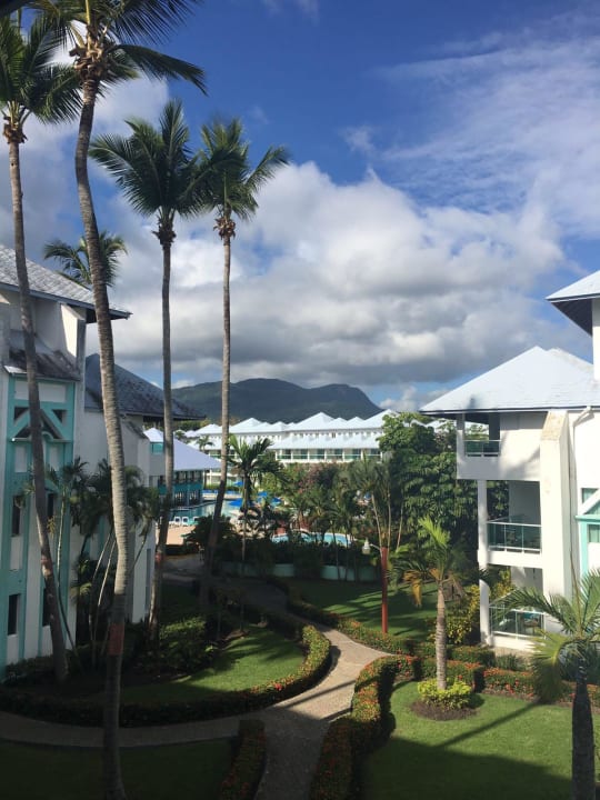 Auf dem Weg vom Zimmer zum Pool Grand Paradise Playa Dorada