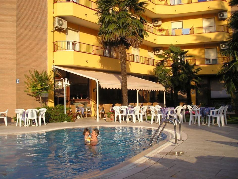 Foto esterno Hotel Imperial