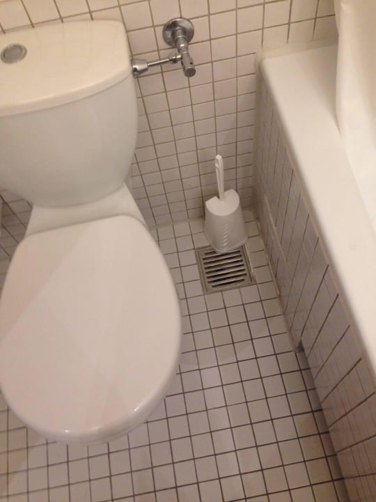 Bodenablauf der stinkt... Steigenberger Conti Hansa