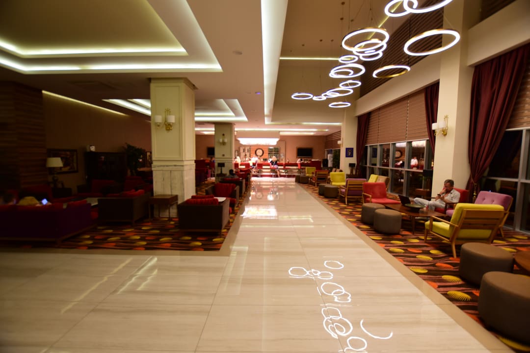 Lobby Hotel Royal Garden Beach