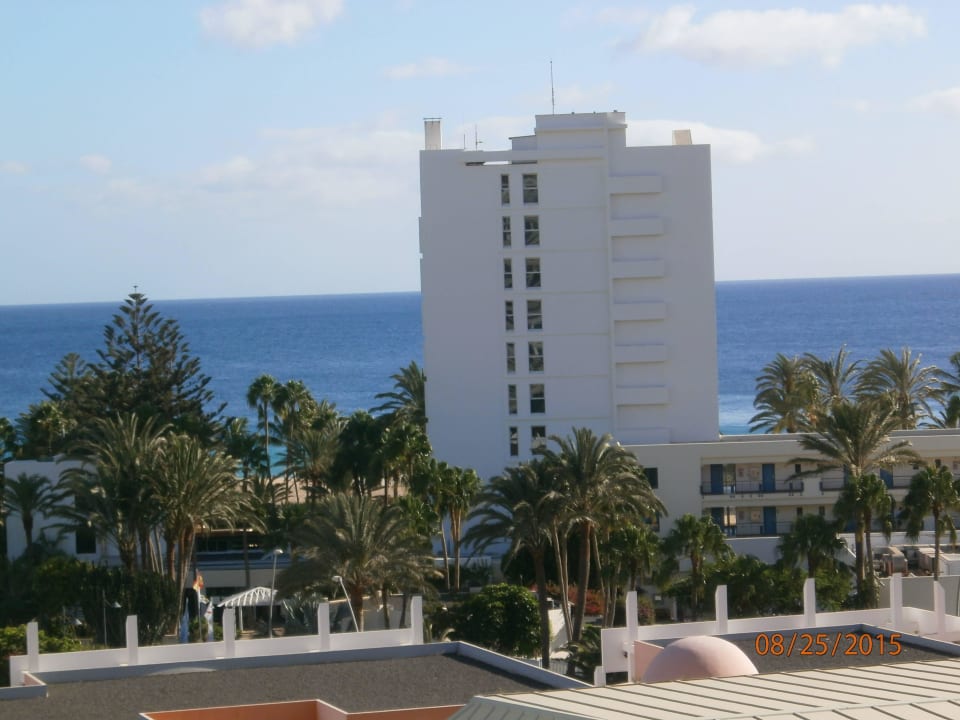 Schöner blick auf das meer Servatur Alameda de Jandía