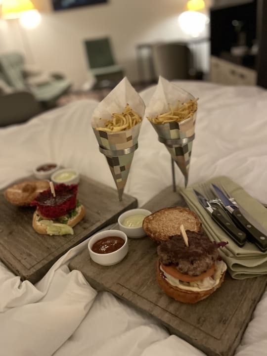 Gastro Gewandhaus Dresden, Autograph Collection