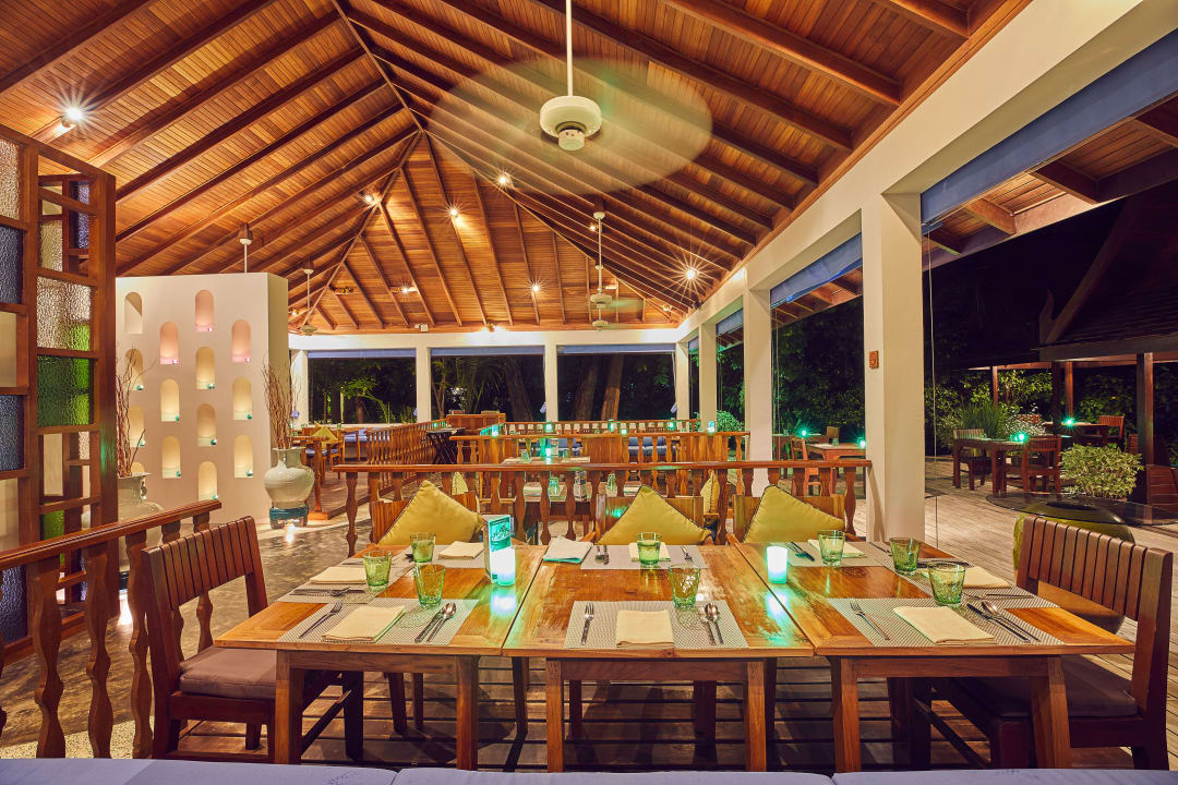 Gastro Machchafushi Island Resort & Spa Maldives, The Centara Collection