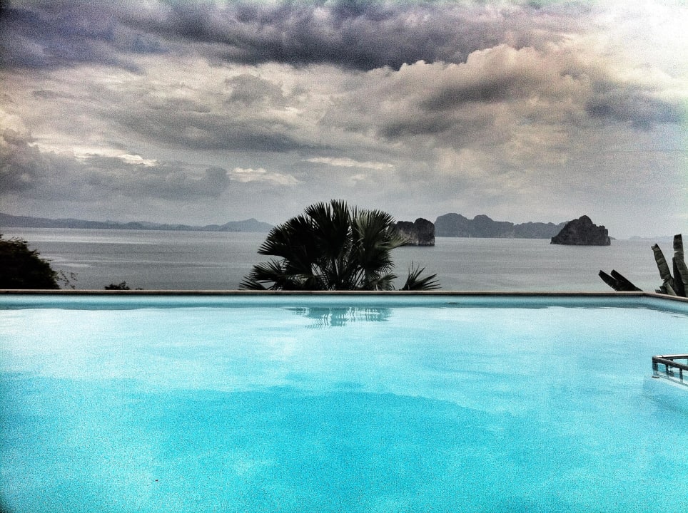 Ausblick vom Pool Hotel Koh Ngai Cliff Beach Resort
