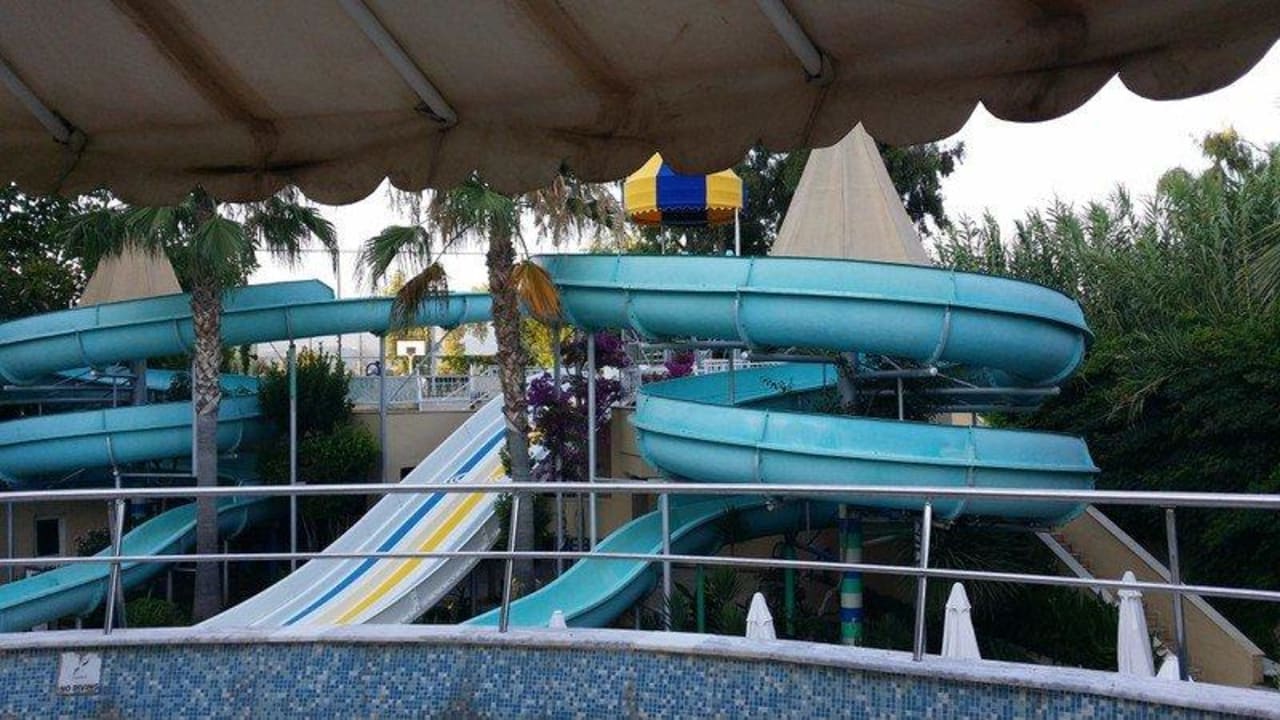 Rutschen beim Hauptpool Saphir Hotel & Villas