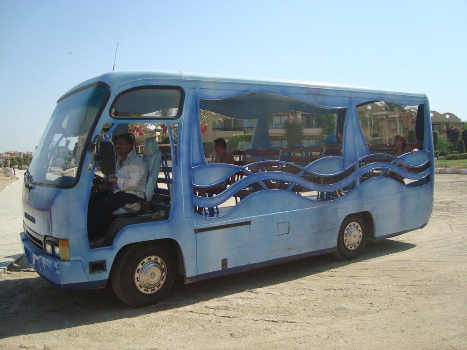 Der Strandbus Titanic Resort & Aqua Park