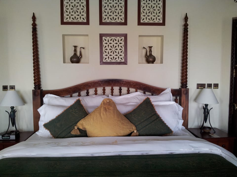 XXXXL-Bett Al Maha, A Luxury Collection Desert Resort & Spa