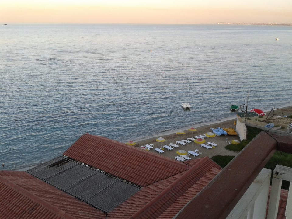 Z balkonu na korytarzu Salamis Bay Conti Resort Hotel & Casino