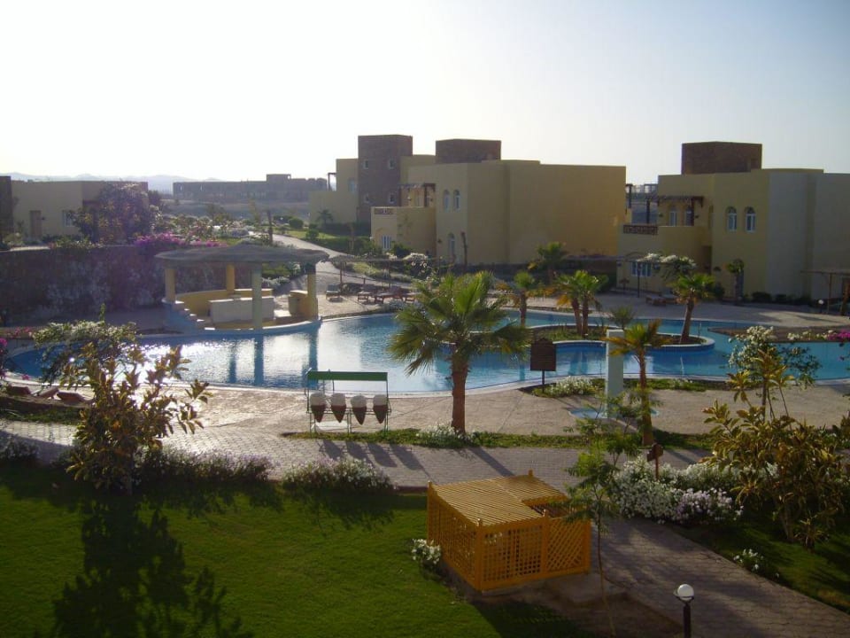 Blick zum Pool Solitaire Resort Marsa Alam