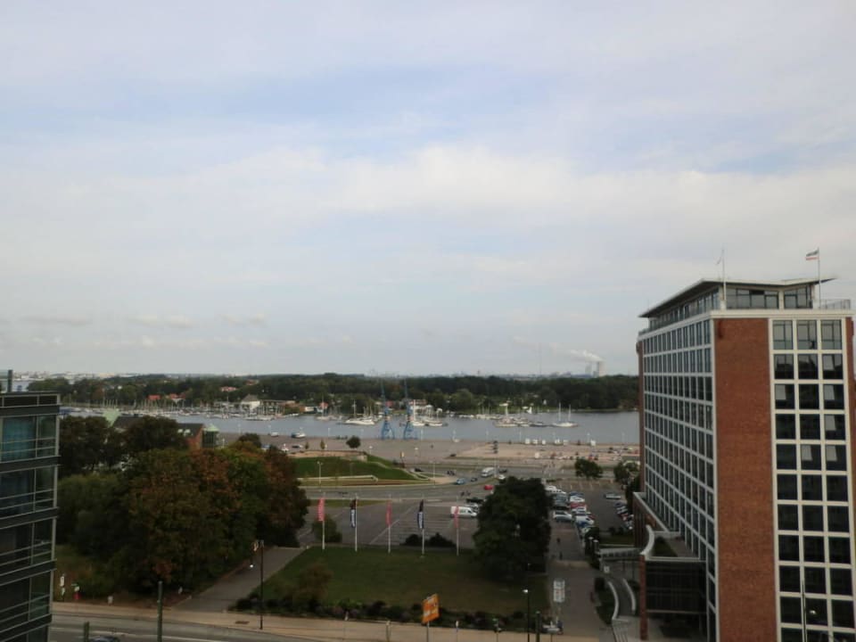 Ausblick von der Dachterrasse ScanHotels City Rostock