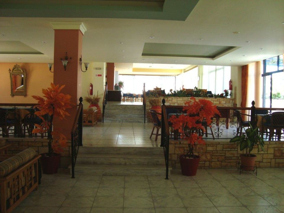Lobby & Eingang Hotel Esperia