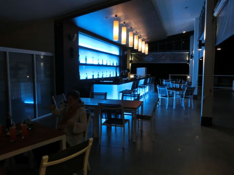 Bar am Abend Kantary Beach Hotel - KHAO LAK