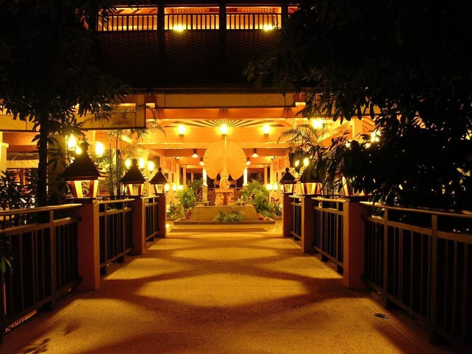 Weg zur Lobby Khao Lak Merlin Resort