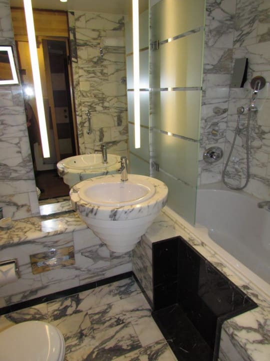 Junior suite #2052 Hilton Stockholm Slussen