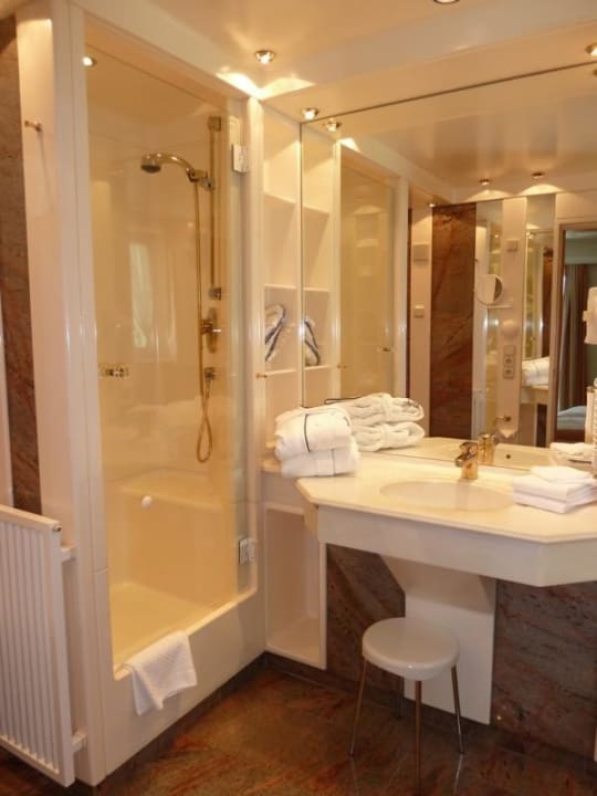 Echt nettes Bad Romantik Berghotel Astenkrone