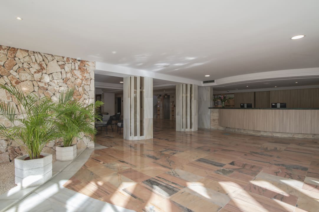 Lobby Smy Portocolom