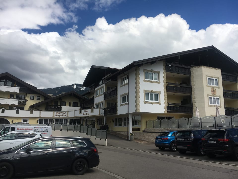 Außenansicht Parkhotel Burgmühle