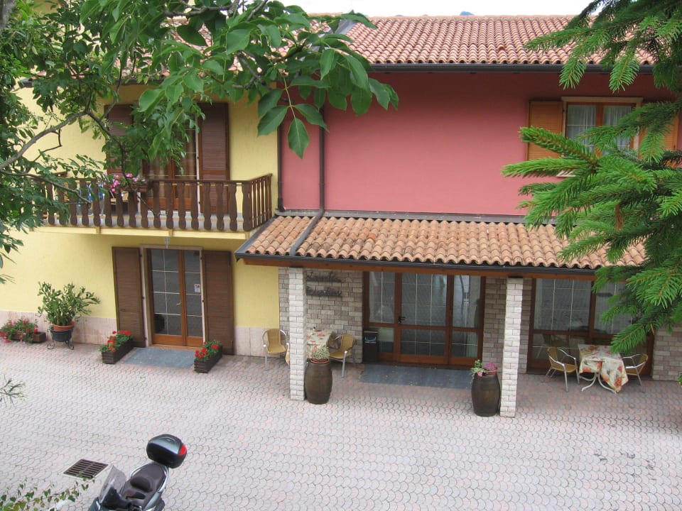 Eingangsbereich Park Hotel Val Di Monte