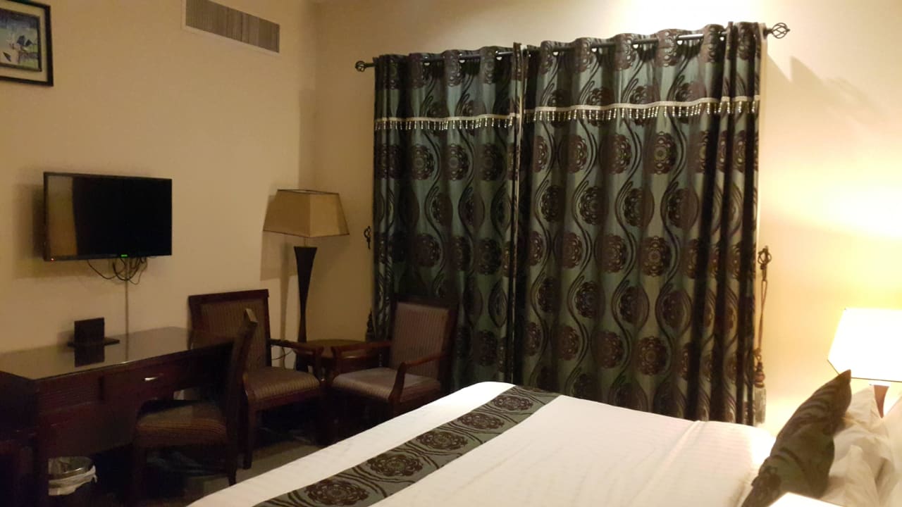 Bedroom Hotel Emirates Park Resort