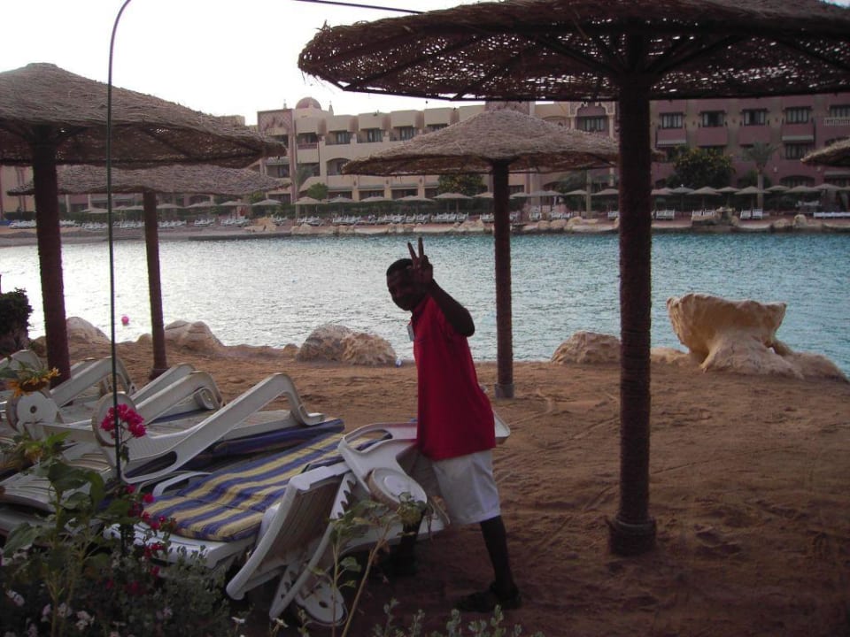 Towel-Boy Sunny Days El Palacio Resort & Spa