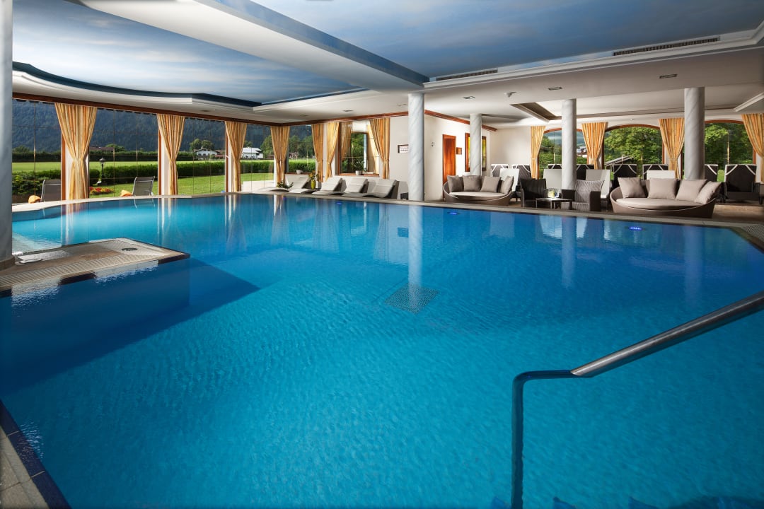 Pool Wellnesshotel Zechmeisterlehen