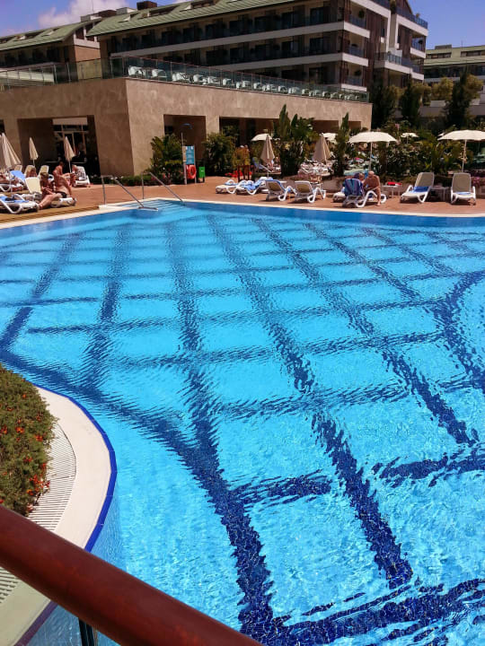 Blick auf den Pool Sentido Trendy Verbena Beach